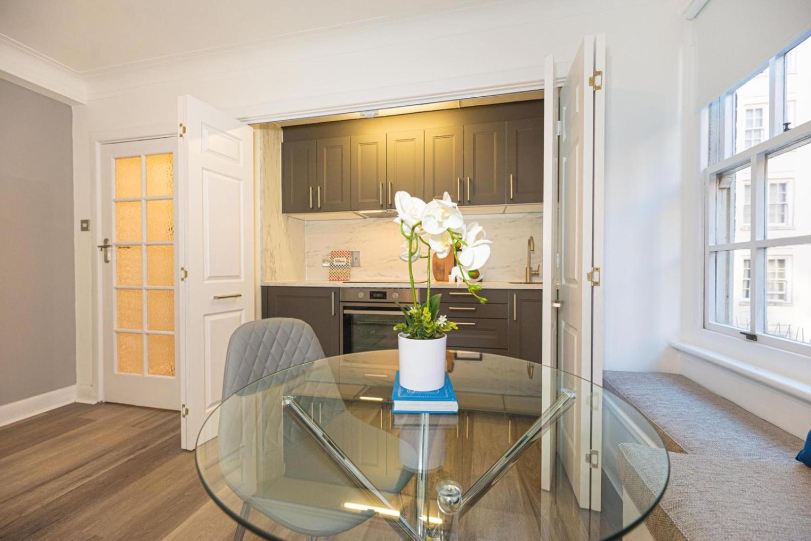 Sg, Boutique Mayfair Central London Apartment Екстер'єр фото